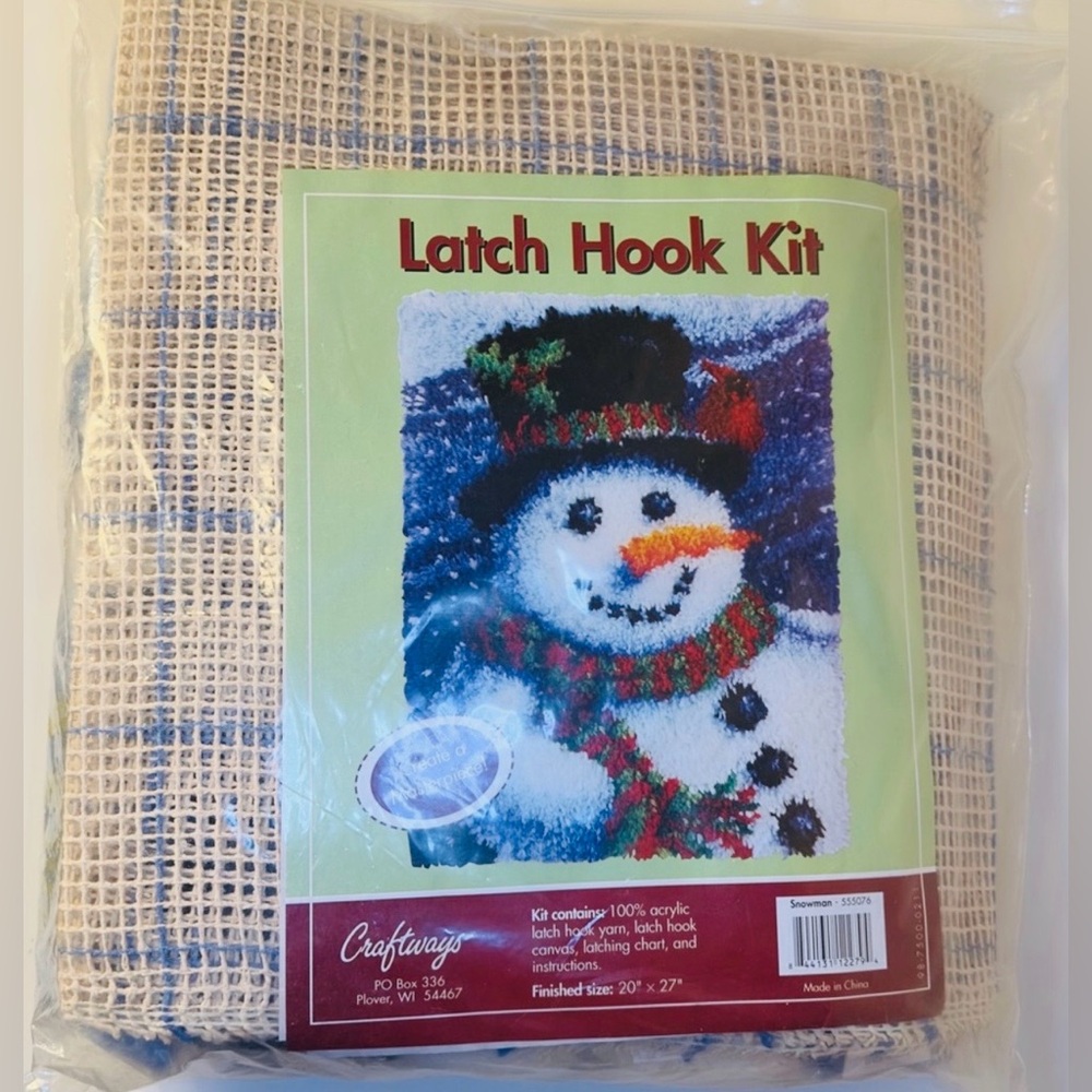 Craftways Latch Hook Kit Rug or Wall Hanging SNOWMAN Christmas Winter 27" x 20"